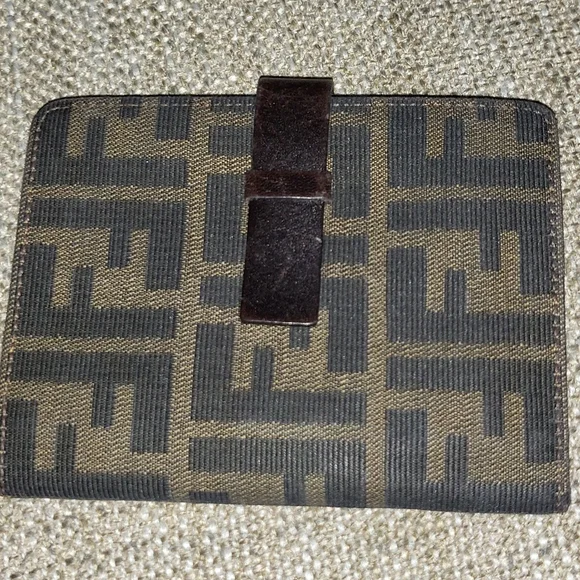 Vintage Fendi Bag 😍 - Picture 11 of 15